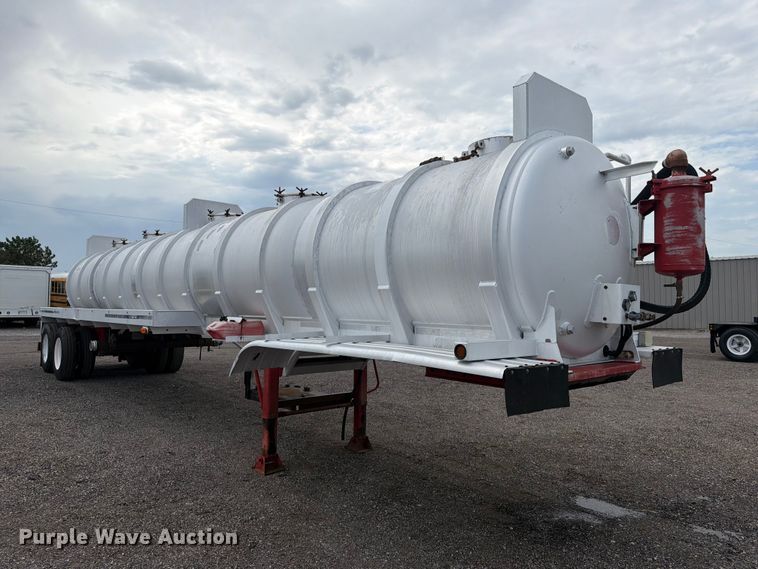 image for item EG9285 2006 Dragon Products vacuum trailer