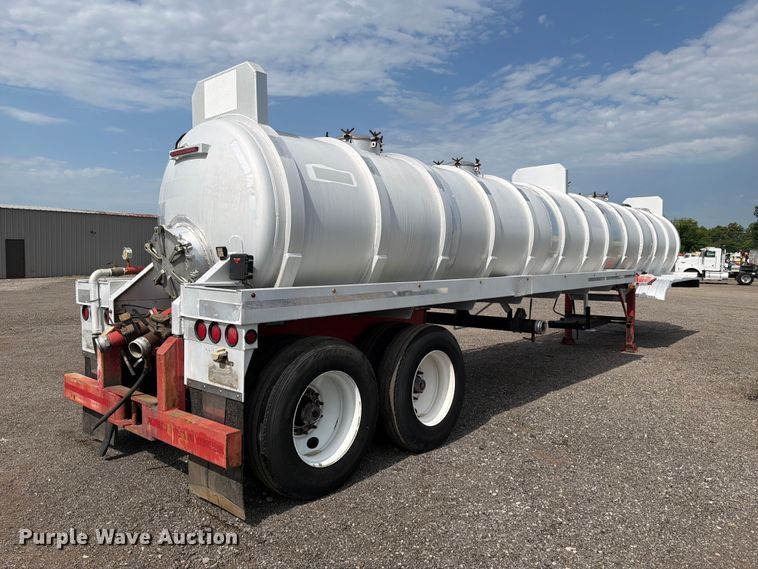image for item EG9285 2006 Dragon Products vacuum trailer