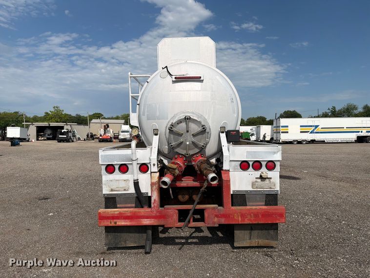 image for item EG9285 2006 Dragon Products vacuum trailer