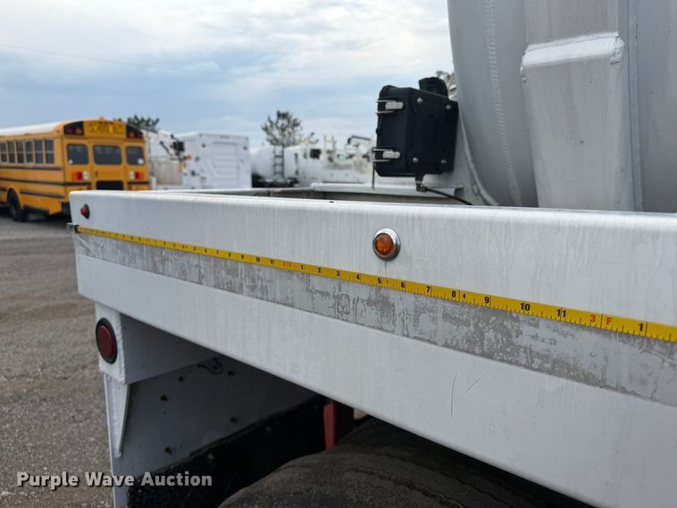 image for item EG9285 2006 Dragon Products vacuum trailer