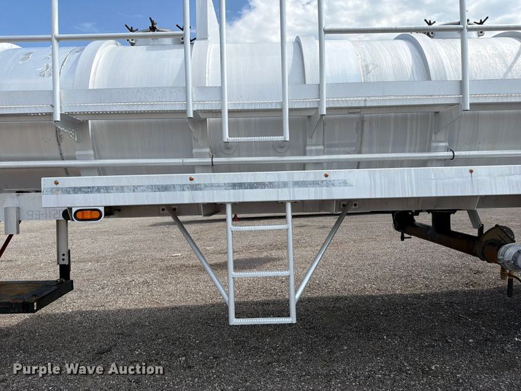 image for item EG9285 2006 Dragon Products vacuum trailer