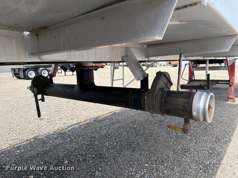 image for item EG9285 2006 Dragon Products vacuum trailer