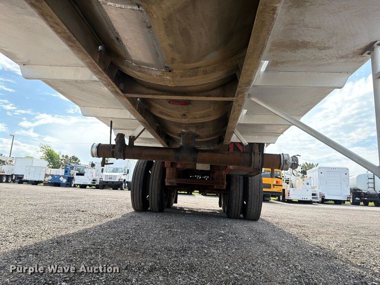 image for item EG9285 2006 Dragon Products vacuum trailer