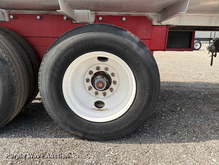 image for item EG9285 2006 Dragon Products vacuum trailer