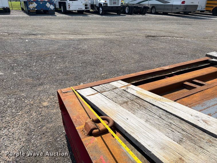 image for item EG9286 1997 Trail King HT Series drop deck hydraulic tail equipment trailer
