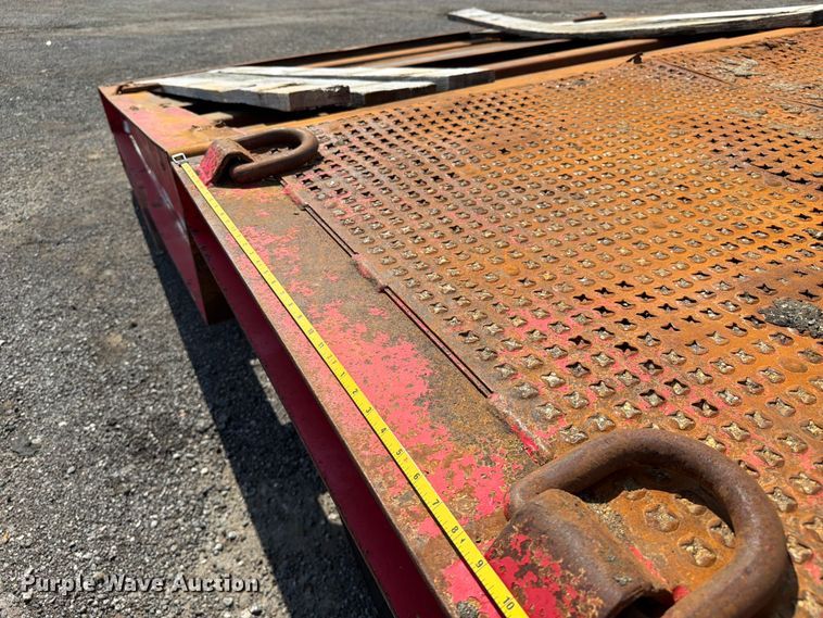 image for item EG9286 1997 Trail King HT Series drop deck hydraulic tail equipment trailer