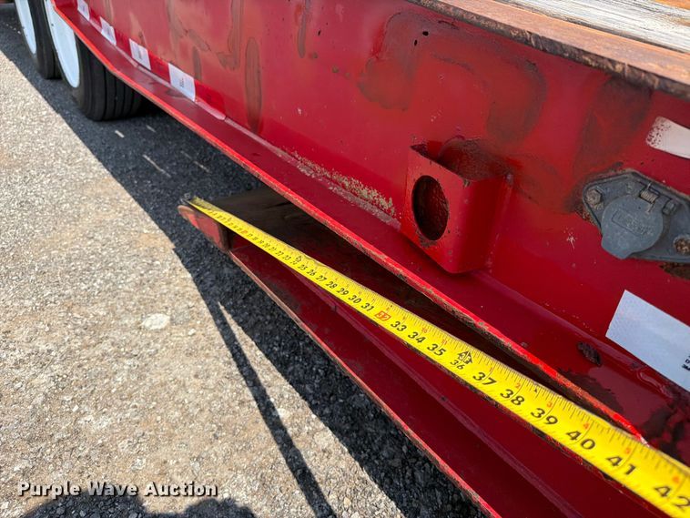 image for item EG9286 1997 Trail King HT Series drop deck hydraulic tail equipment trailer