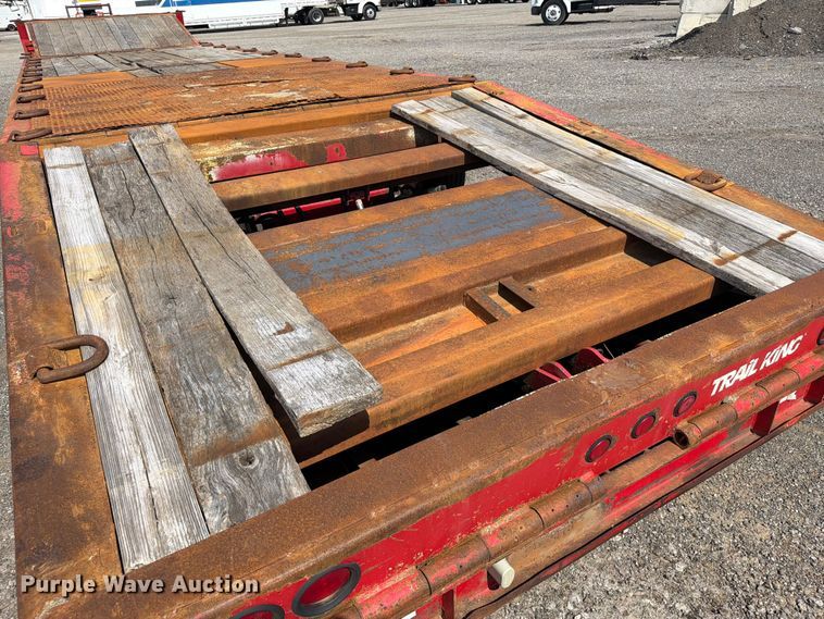image for item EG9286 1997 Trail King HT Series drop deck hydraulic tail equipment trailer
