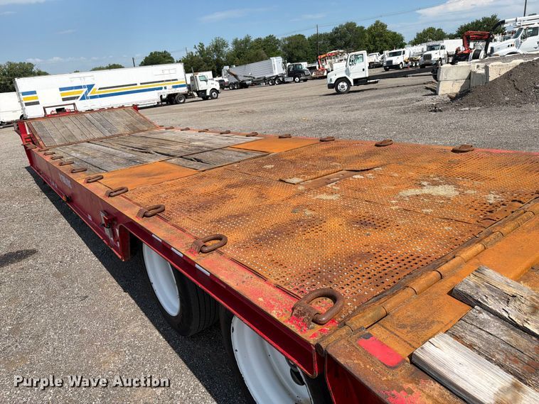 image for item EG9286 1997 Trail King HT Series drop deck hydraulic tail equipment trailer