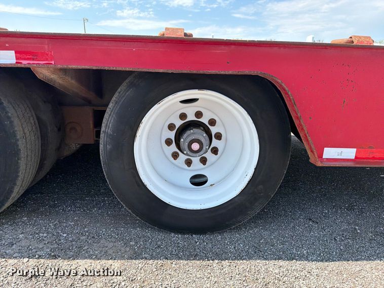 image for item EG9286 1997 Trail King HT Series drop deck hydraulic tail equipment trailer