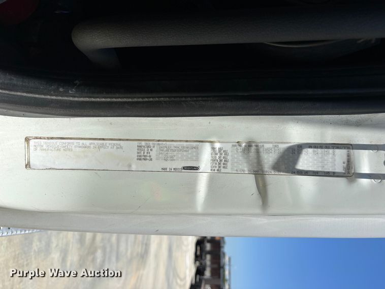 image for item EL2495 2015 Freightliner Cascadia semi truck