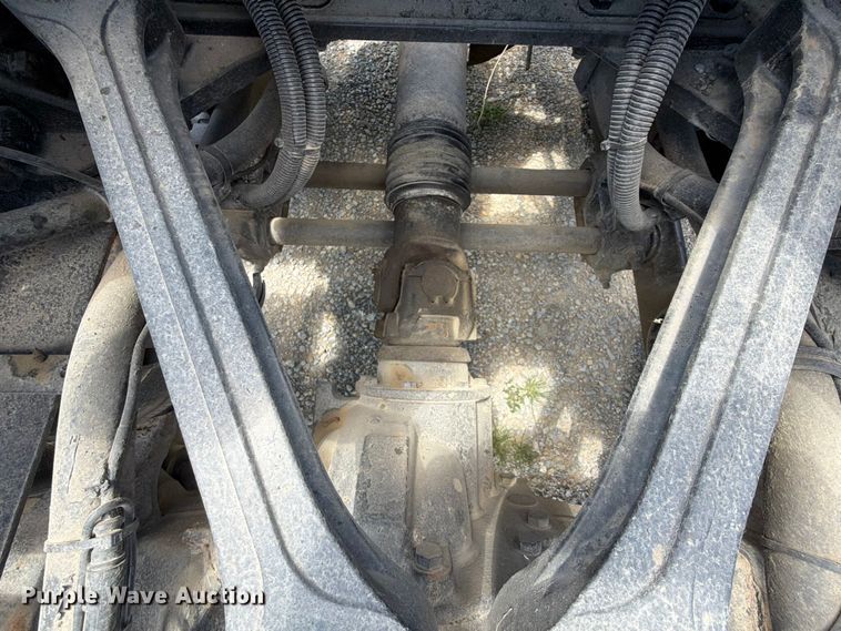 image for item EQ8007 2003 Kenworth T600 semi truck