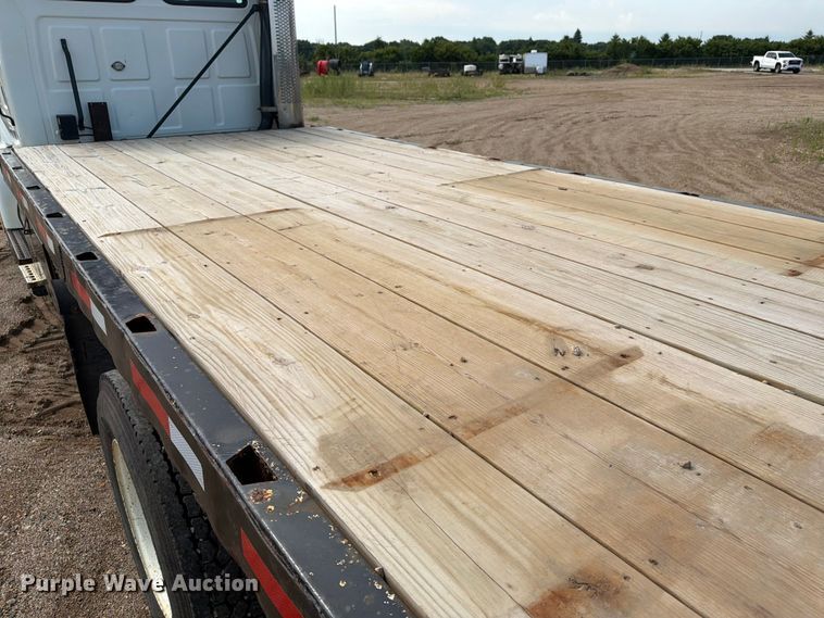 image for item ER1820 2000 Sterling Truck A9513 flatbed truck