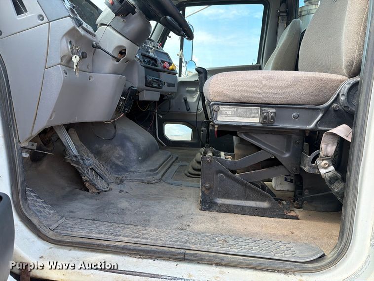 image for item ER1820 2000 Sterling Truck A9513 flatbed truck