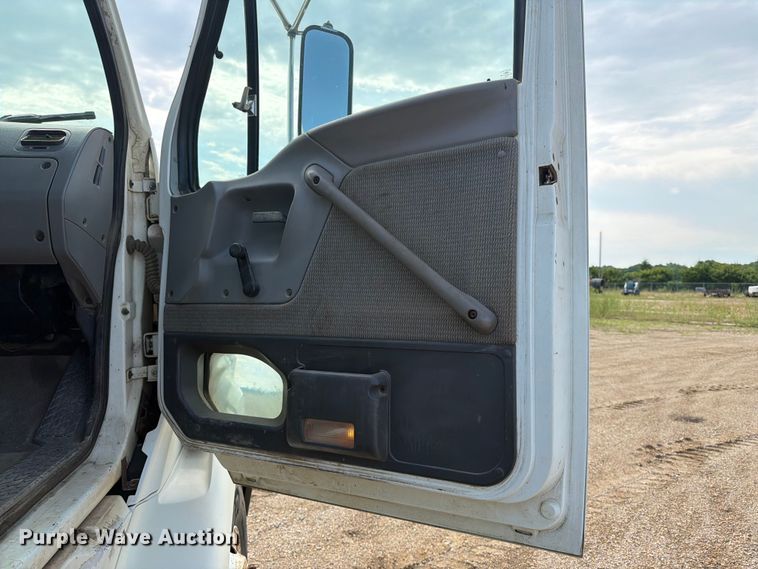image for item ER1820 2000 Sterling Truck A9513 flatbed truck