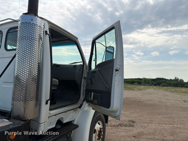 image for item ER1820 2000 Sterling Truck A9513 flatbed truck