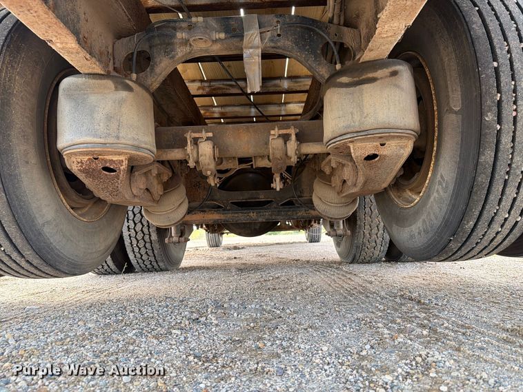 image for item ER1820 2000 Sterling Truck A9513 flatbed truck