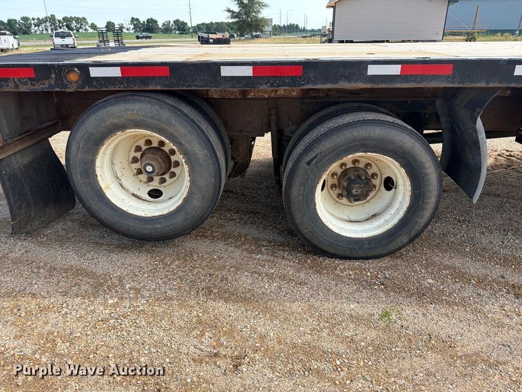 image for item ER1820 2000 Sterling Truck A9513 flatbed truck