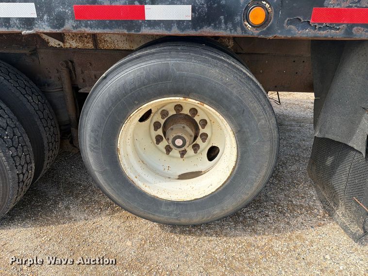 image for item ER1820 2000 Sterling Truck A9513 flatbed truck