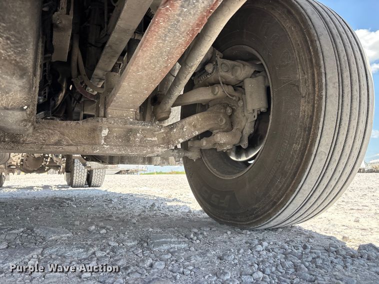 image for item ER3083 2017 Freightliner Columbia 120 Glider semi truck