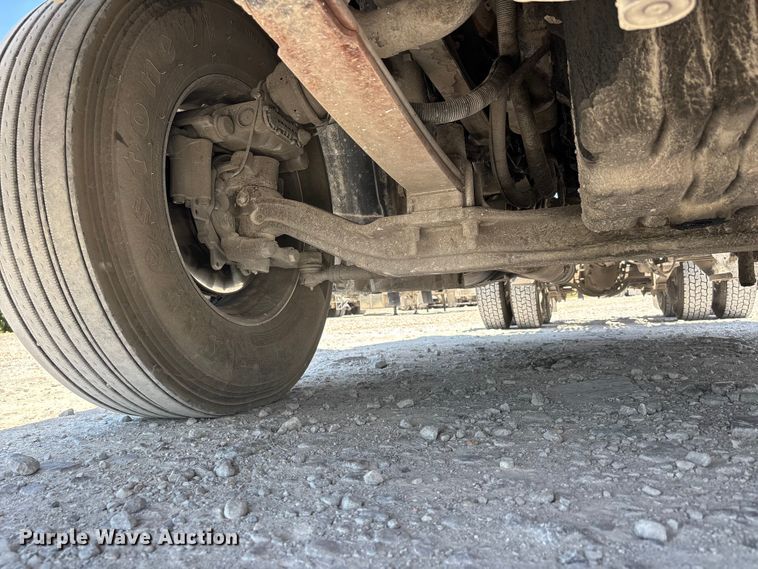 image for item ER3083 2017 Freightliner Columbia 120 Glider semi truck