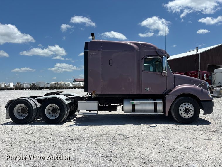 image for item ER3084 2016 Freightliner Columbia 120 Glider semi truck