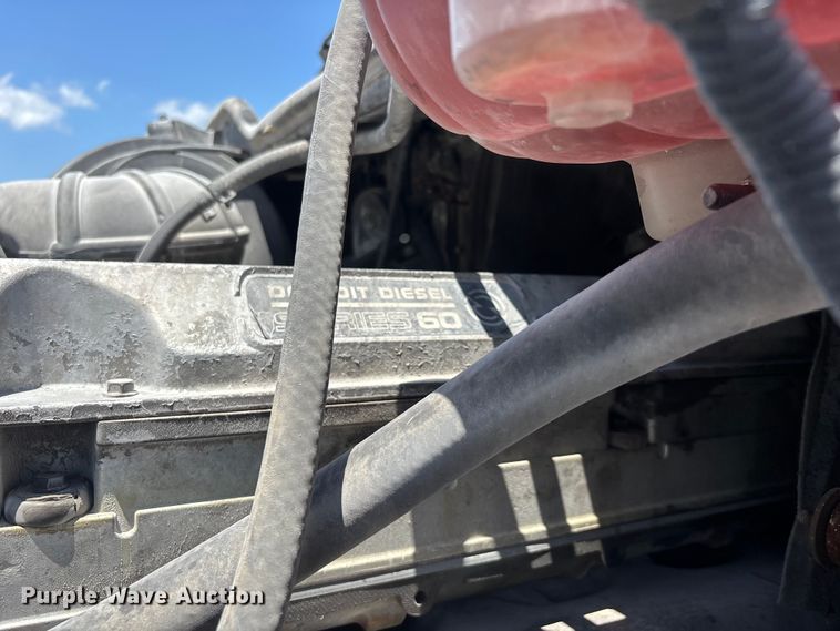 image for item ER3084 2016 Freightliner Columbia 120 Glider semi truck