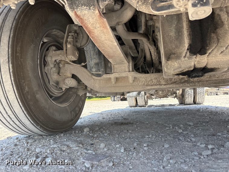 image for item ER3084 2016 Freightliner Columbia 120 Glider semi truck