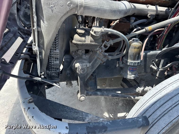 image for item ER3085 2017 Freightliner Columbia 120 Glider semi truck