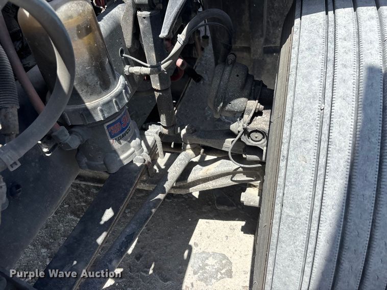 image for item ER3085 2017 Freightliner Columbia 120 Glider semi truck