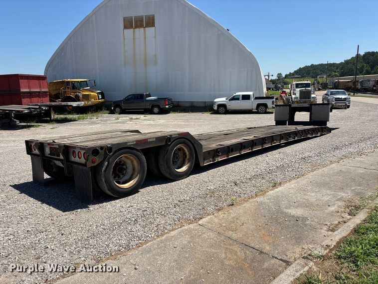 image for item ER3114 2013 Fontaine lowboy equipment trailer