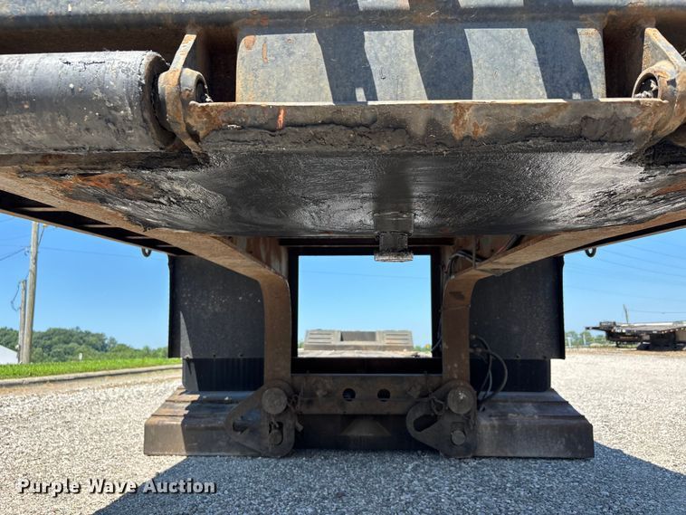 image for item ER3114 2013 Fontaine lowboy equipment trailer