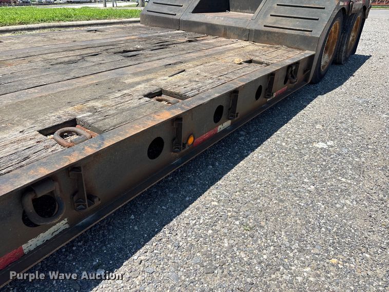image for item ER3114 2013 Fontaine lowboy equipment trailer
