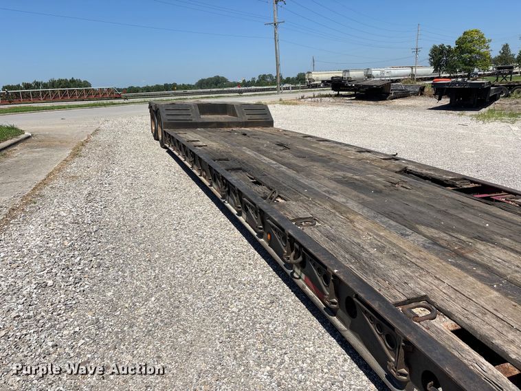 image for item ER3114 2013 Fontaine lowboy equipment trailer