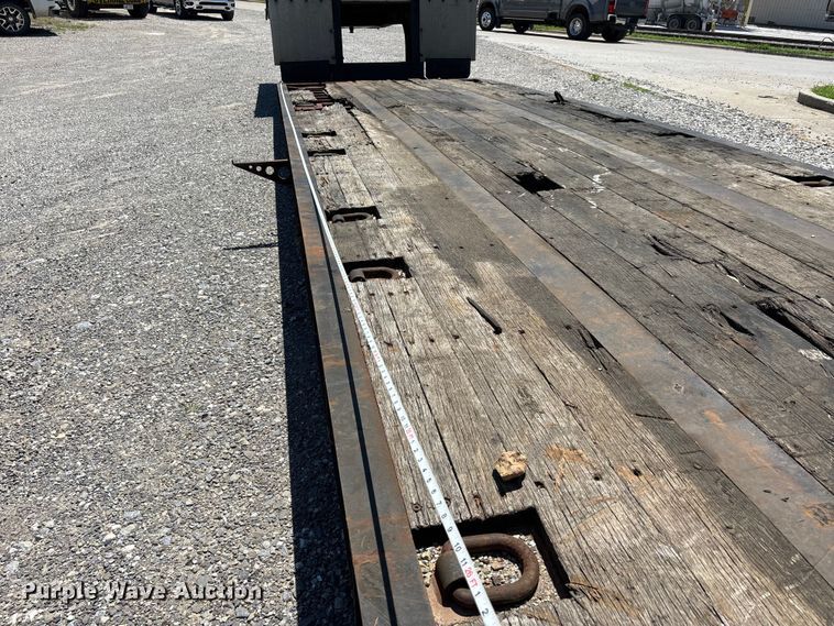 image for item ER3114 2013 Fontaine lowboy equipment trailer