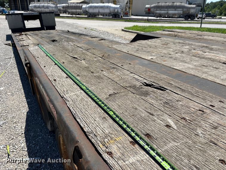 image for item ER3114 2013 Fontaine lowboy equipment trailer