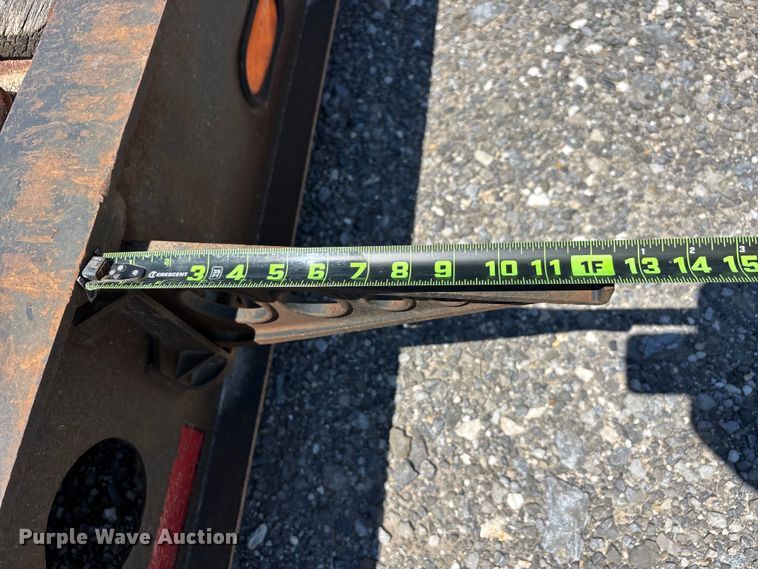 image for item ER3114 2013 Fontaine lowboy equipment trailer