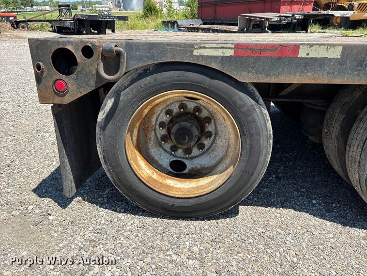 image for item ER3114 2013 Fontaine lowboy equipment trailer