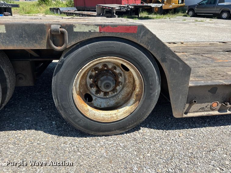 image for item ER3114 2013 Fontaine lowboy equipment trailer