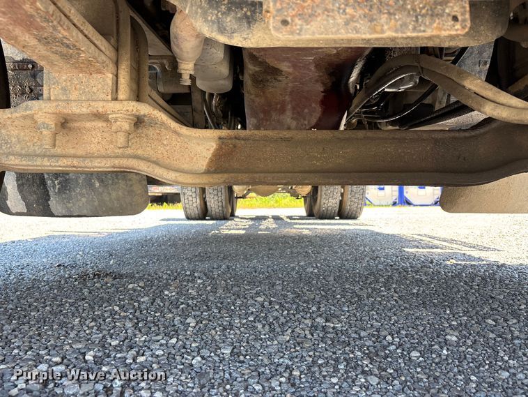 image for item ER3116 2012 Mack CHU613 semi truck