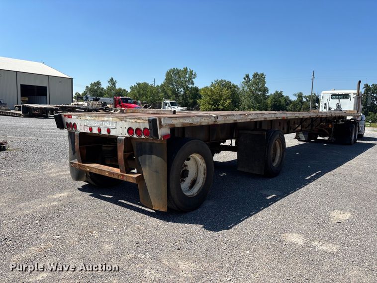 image for item ER3117 2005 Transcraft Eagle flatbed trailer