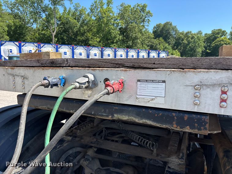 image for item ER3117 2005 Transcraft Eagle flatbed trailer