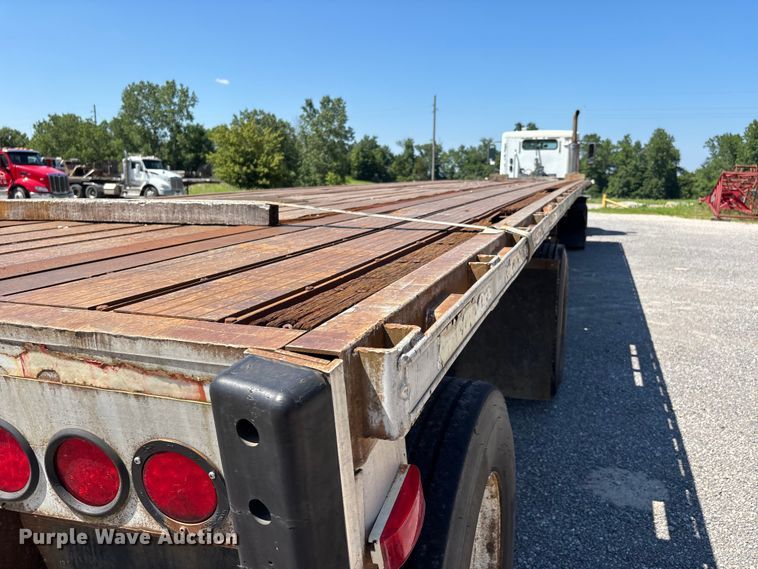 image for item ER3117 2005 Transcraft Eagle flatbed trailer