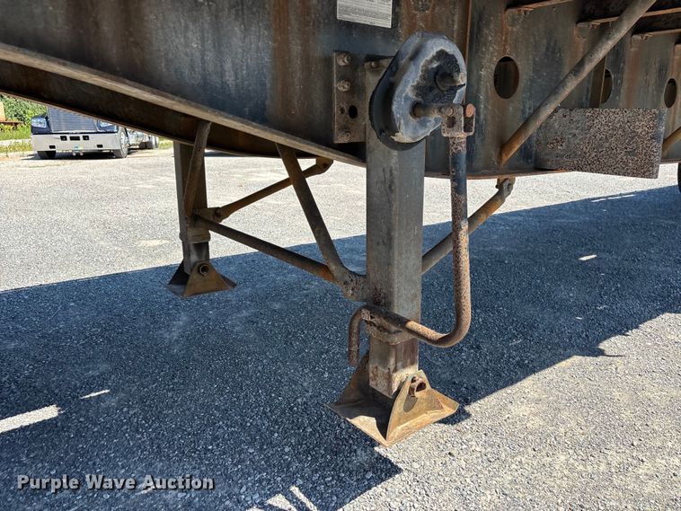 image for item ER3117 2005 Transcraft Eagle flatbed trailer