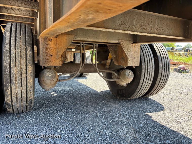 image for item ER3117 2005 Transcraft Eagle flatbed trailer