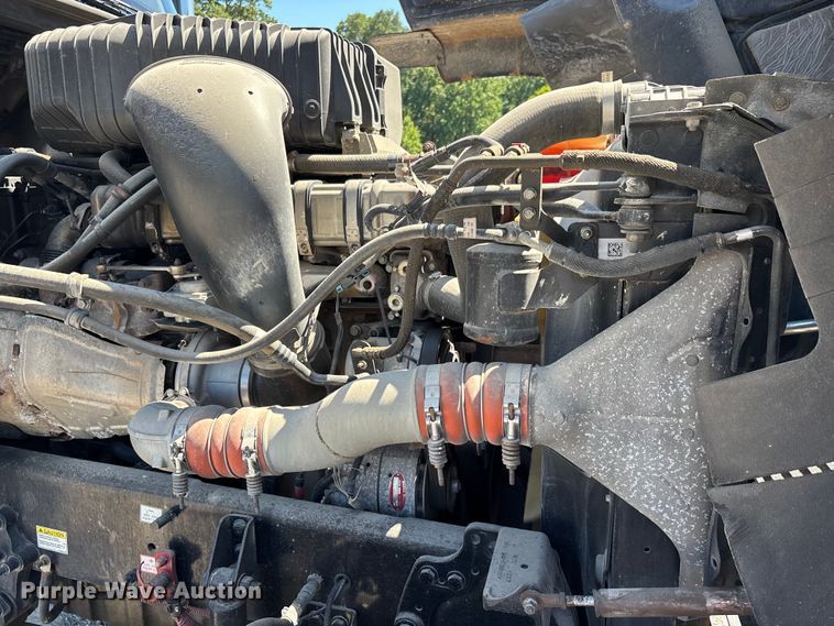 image for item ER3119 2015 Freightliner Coronado semi truck