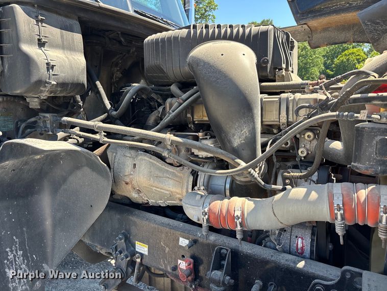 image for item ER3119 2015 Freightliner Coronado semi truck