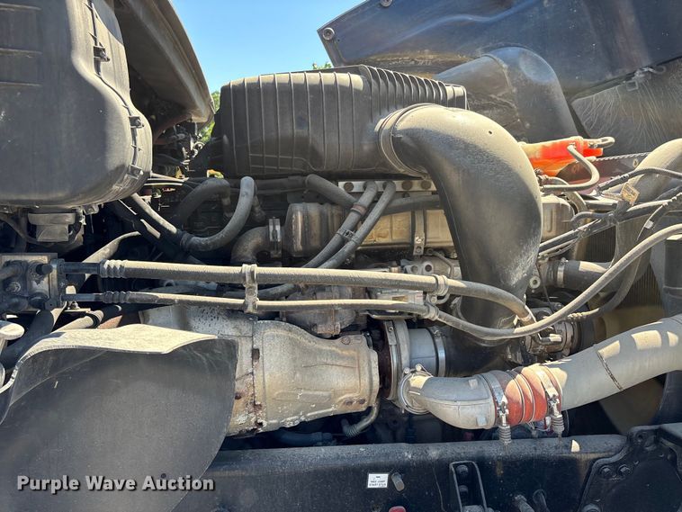 image for item ER3119 2015 Freightliner Coronado semi truck