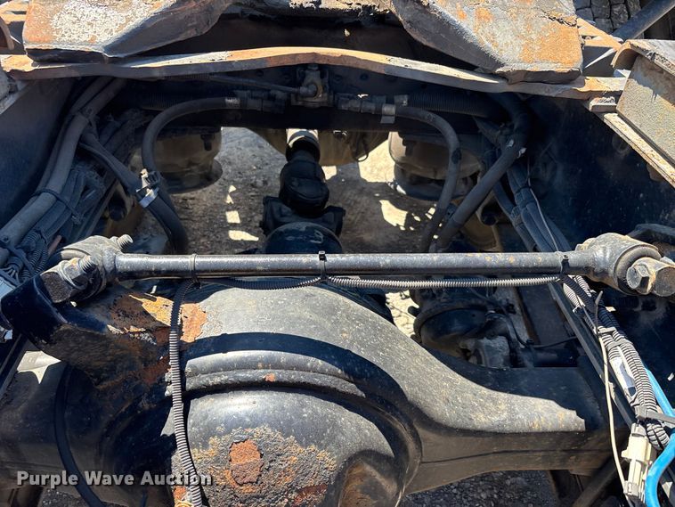 image for item ER3119 2015 Freightliner Coronado semi truck