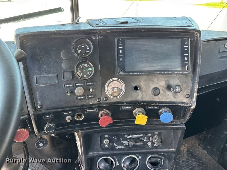 image for item ER3120 1982 Mack R686ST semi truck
